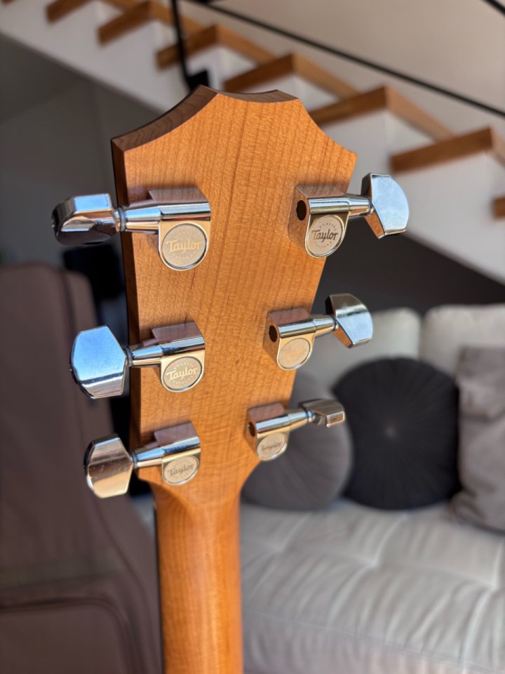 Taylor 114CE-S de segunda mano · Foto 4 de 7 · Madrid · 700 €