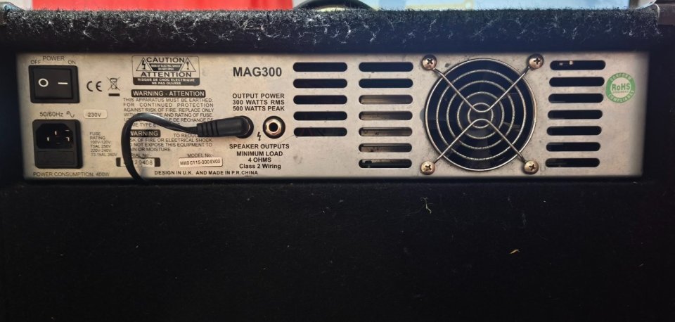 Amplificador de bajo Ashdown MAG 300 Evo II. de segunda mano · Foto 4 de 4 · Alicante · 295 €