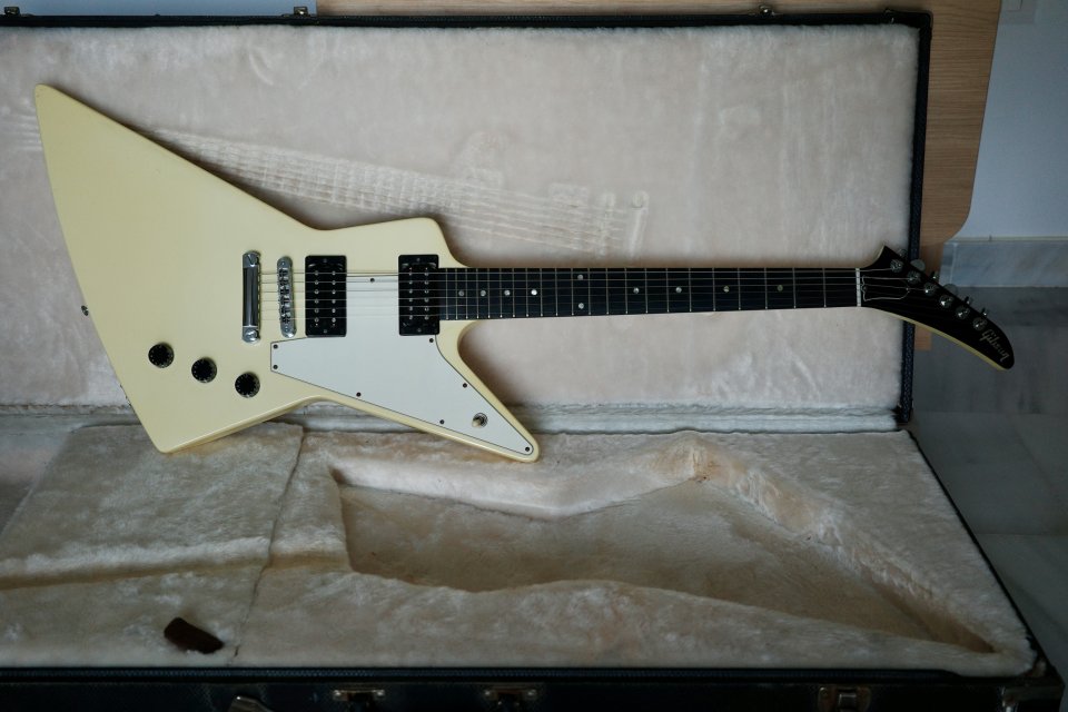 Gibson Explorer 2009 '76 Reissue White de segunda mano · Foto 1 de 9 · Cádiz · 1800 €