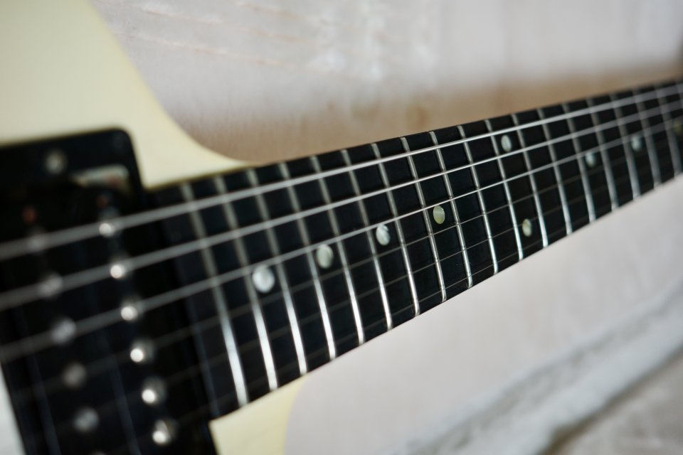 Gibson Explorer 2009 '76 Reissue White de segunda mano · Foto 3 de 9 · Cádiz · 1800 €