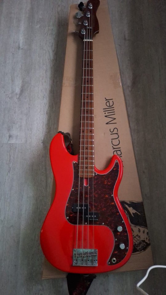 Marcus Miller P5 Alder-4 DRD de segunda mano · Málaga · 350 €