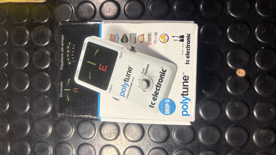 TC Electronic PolyTune Afinador de segunda mano · Foto 3 de 3 · León · 55 €