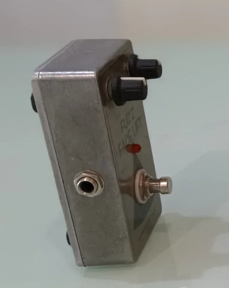 Fuzz Face Lift de Big Knob Pedals de segunda mano · Foto 1 de 5 · Valencia · 85 €