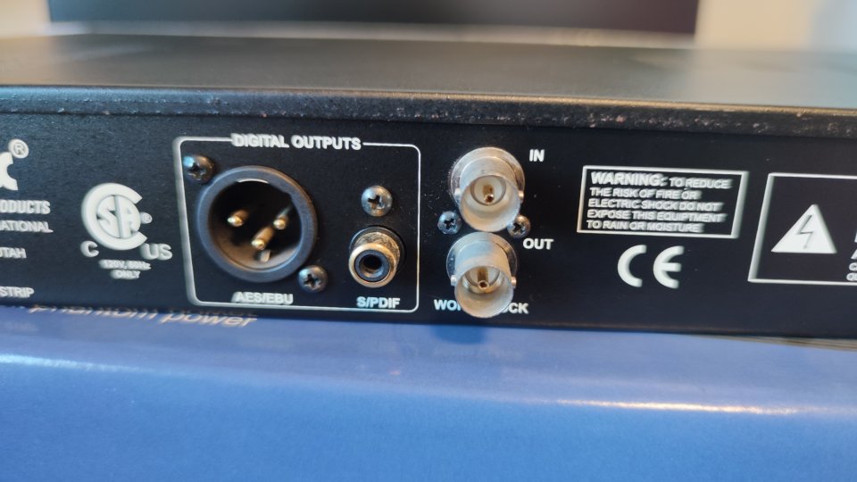 DBX 376 Tube Channel Strip con salida digital