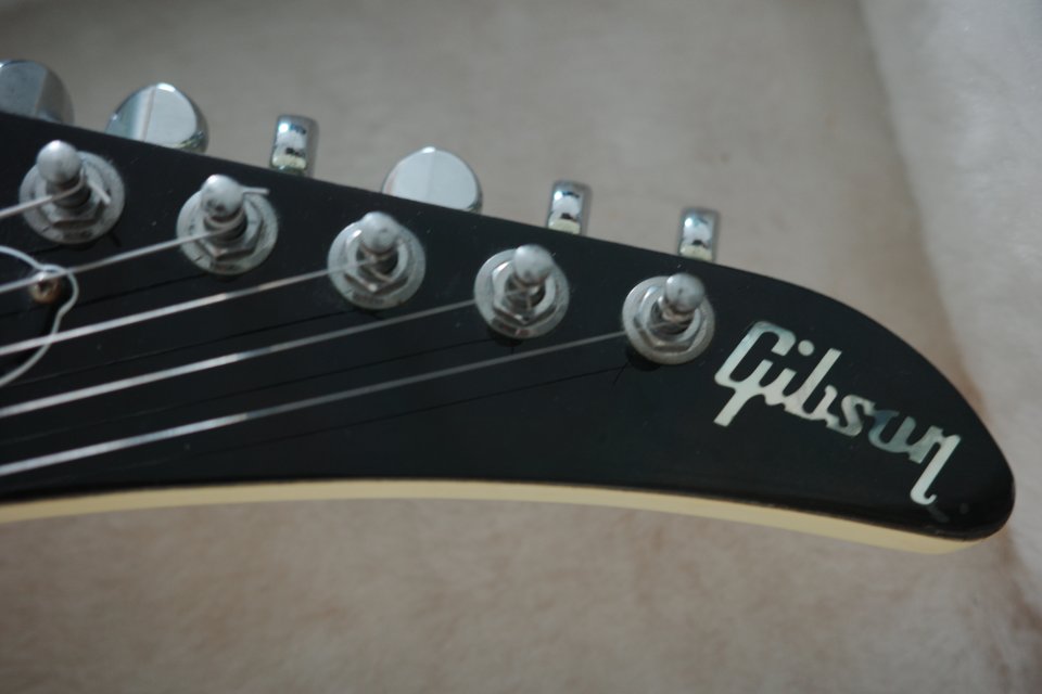 Gibson Explorer 2009 '76 Reissue White de segunda mano · Foto 6 de 9 · Cádiz · 1800 €