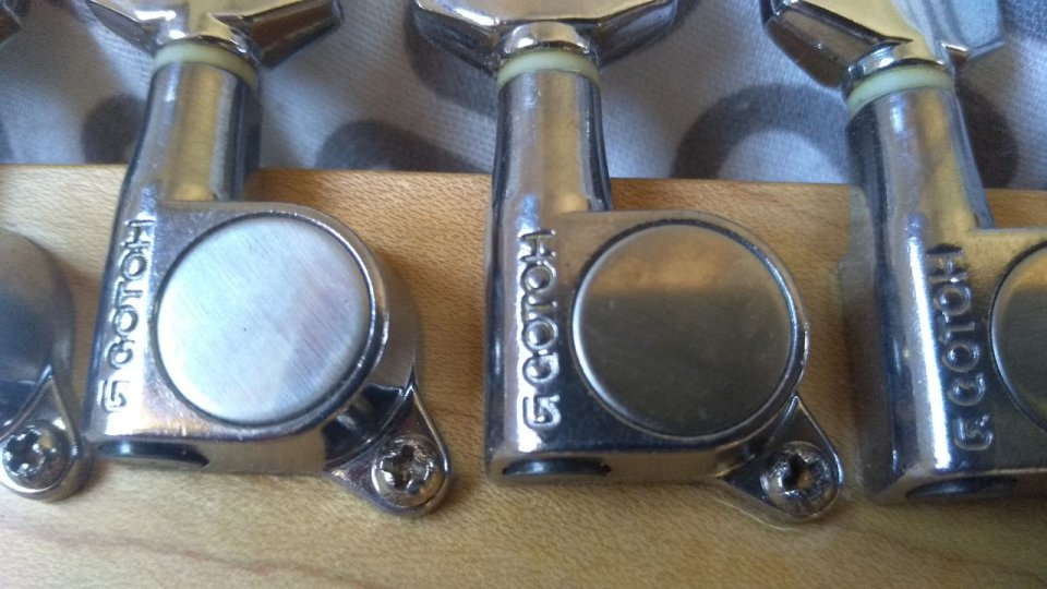 Mástil Strat FERNANDES made in Japan radio 9.5'' y C de segunda mano · Foto 3 de 10 · Valencia · 250 €