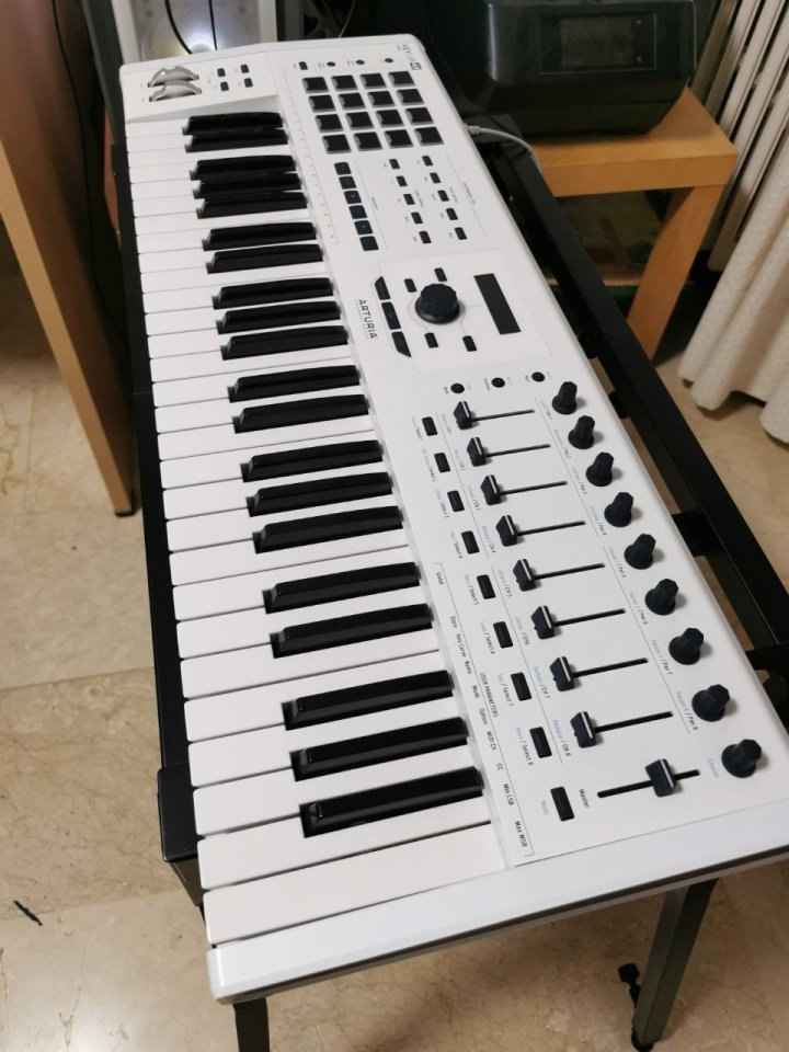 Teclado controlador Arturia Keylab 49 mkII de segunda mano · Foto 1 de 6 · Illes Balears