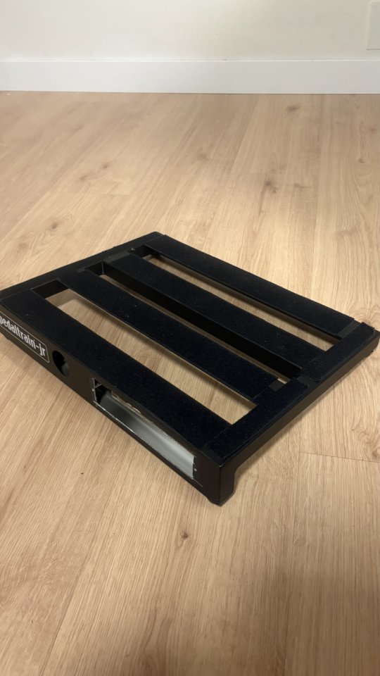 Pedalera pedaltrain Jr de segunda mano · Foto 2 de 5 · León · 60 €