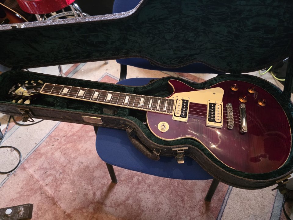 Maybach Lester Wild Cherry 59 aged de segunda mano · Foto 2 de 6 · Madrid · 1600 €