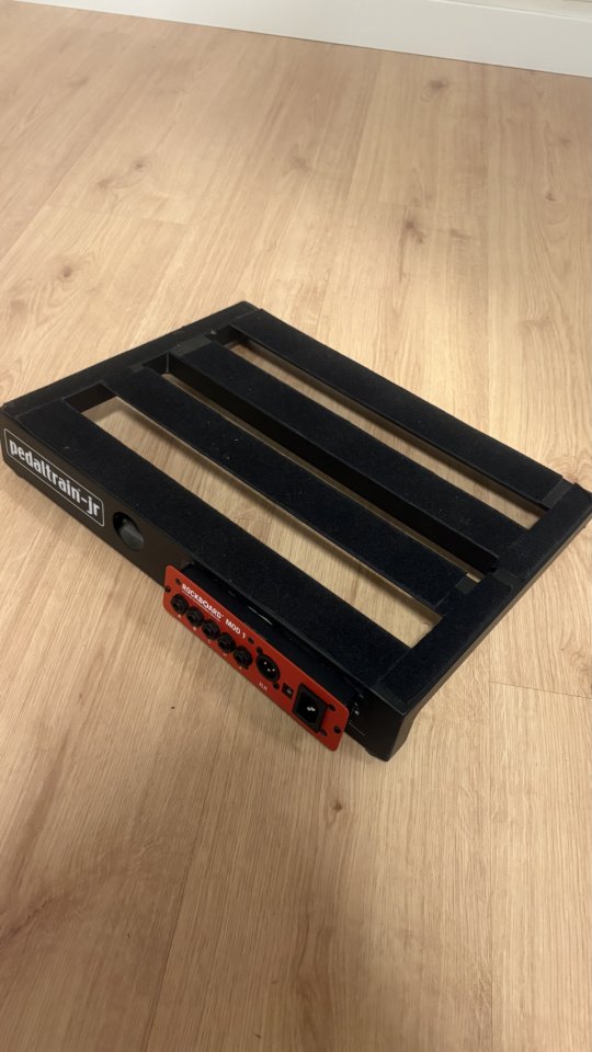 Pedalera pedaltrain Jr de segunda mano · Foto 3 de 5 · León · 60 €
