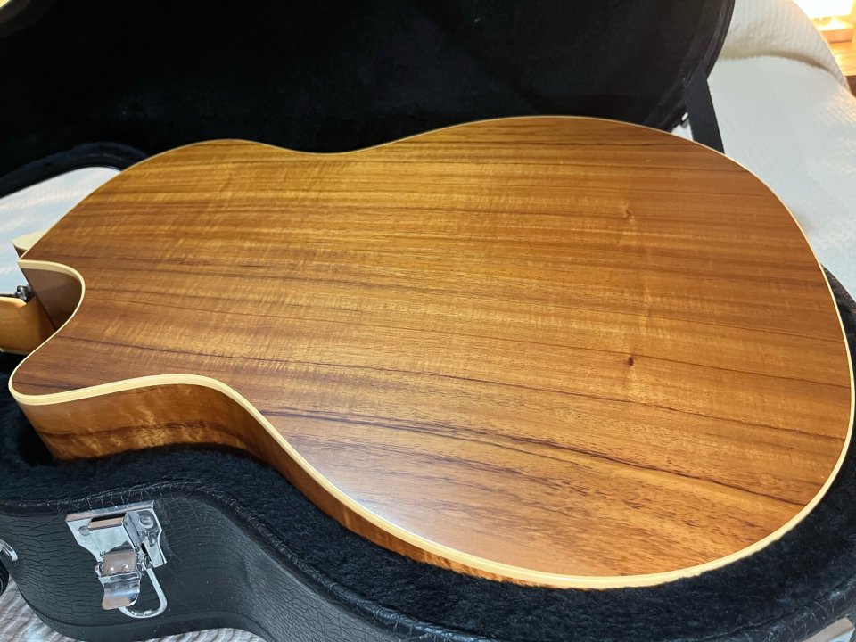Taylor 424CE-SL Flamed Koa