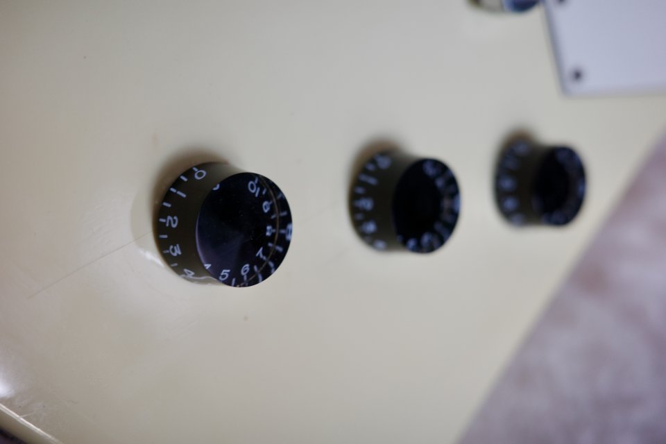 Gibson Explorer 2009 '76 Reissue White de segunda mano · Foto 8 de 9 · Cádiz · 1800 €