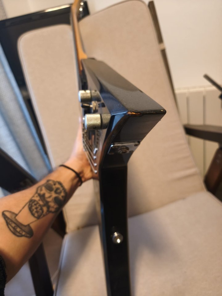 Jackson RR (Randy Rhoads) – Puente fijo string-through – Ideal proyecto / Metal