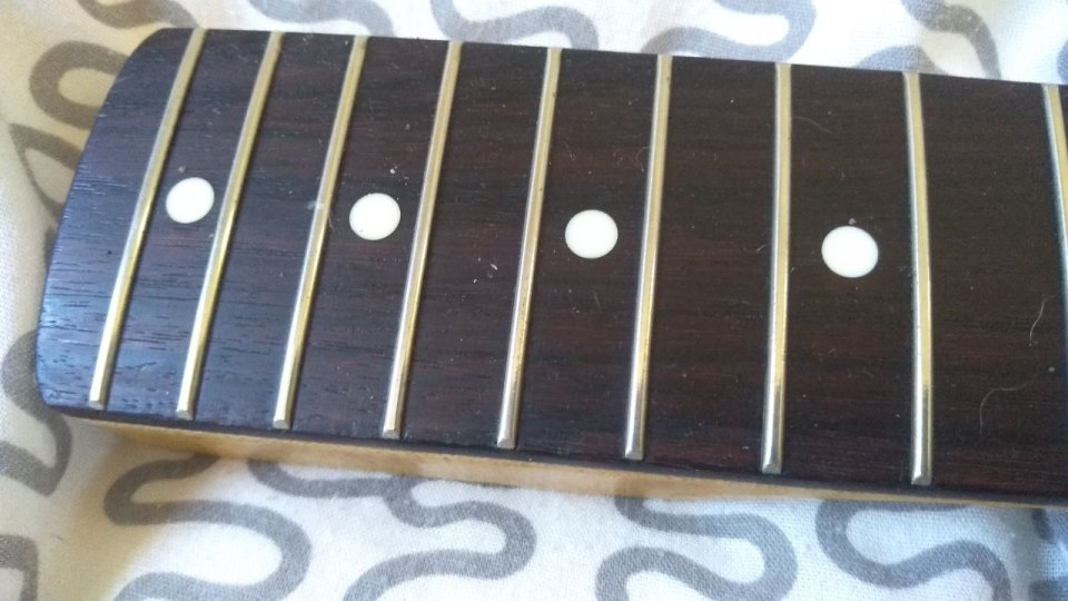 Mástil Strat FERNANDES made in Japan radio 9.5'' y C de segunda mano · Foto 6 de 10 · Valencia · 250 €