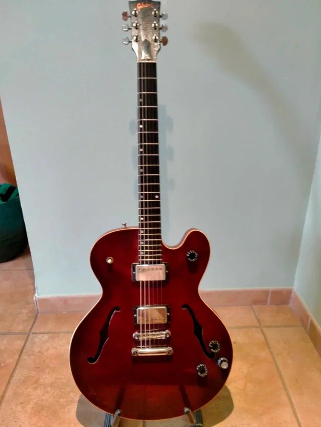 Gibson Chet Atkins Tennessean de segunda mano · Foto 1 de 10 · Valencia · 1500 €