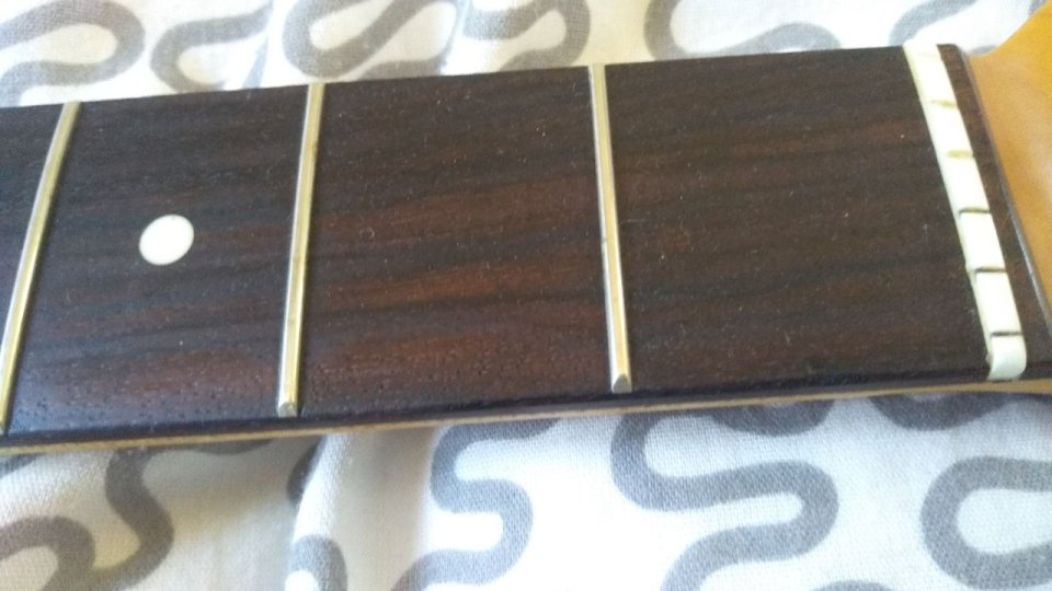 Mástil Strat FERNANDES made in Japan radio 9.5'' y C de segunda mano · Foto 7 de 10 · Valencia · 250 €
