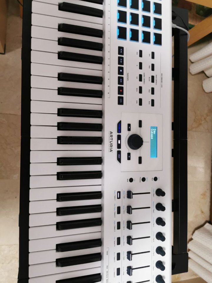Teclado controlador Arturia Keylab 49 mkII de segunda mano · Foto 5 de 6 · Illes Balears
