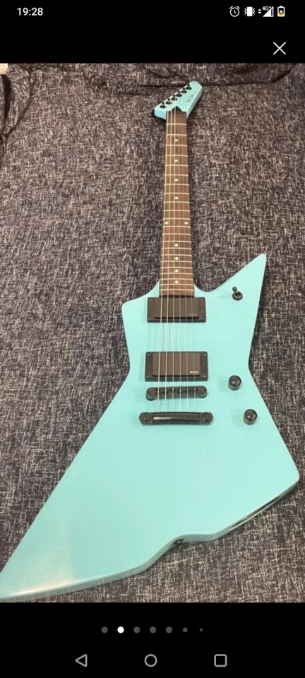 Guitarra Harley Benton EX-84 EMG y funda acolchada