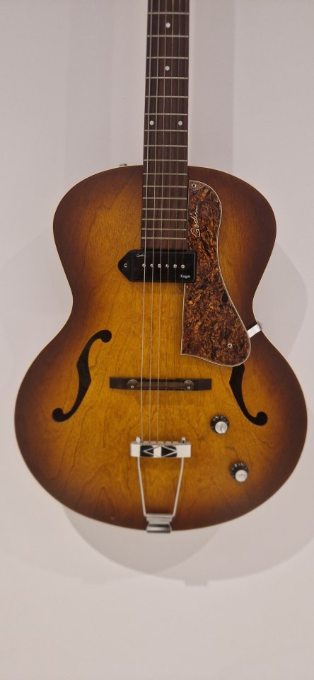 Godin 5th Avenue Kingpin de segunda mano · Foto 1 de 7 · Illes Balears · 675 €