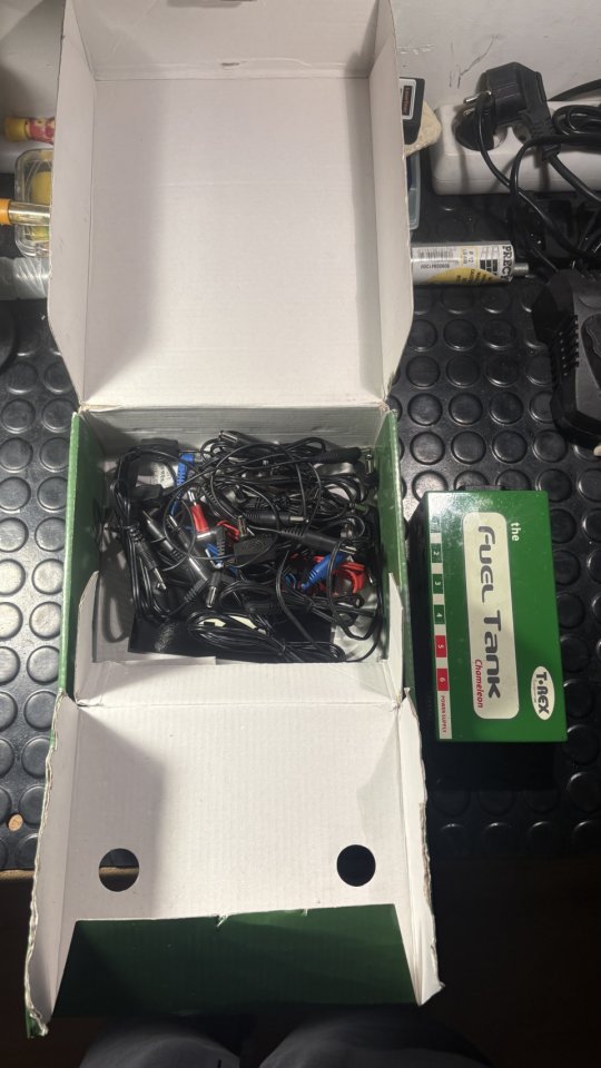 Fuente de alimentación T-Rex Fuel Tank Chameleon de segunda mano · Foto 3 de 4 · León · 80 €
