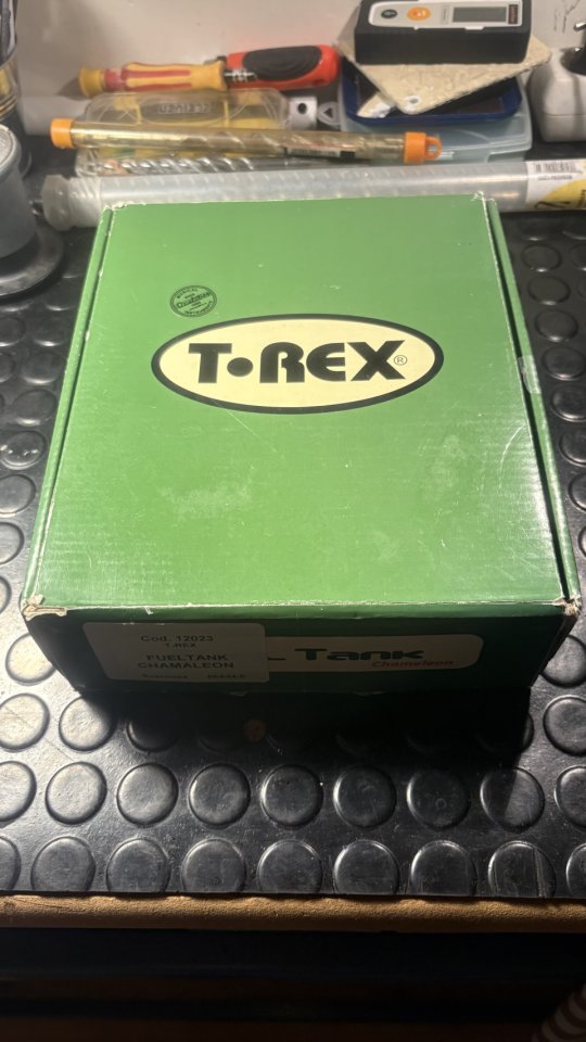 Fuente de alimentación T-Rex Fuel Tank Chameleon de segunda mano · Foto 4 de 4 · León · 80 €