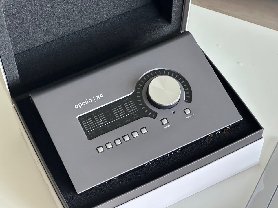 Apollo x4 Gen 1 + 66 Plugins + Decksaver