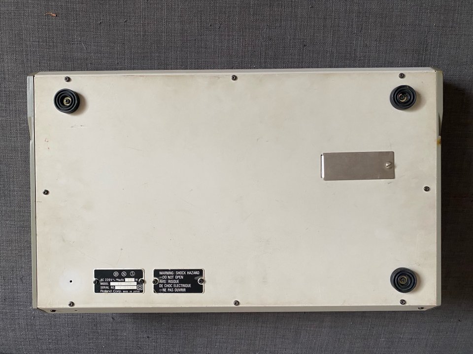 Roland TR909 de segunda mano · Foto 5 de 7 · Barcelona · 4000 €