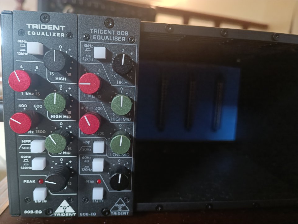 Pareja ecualizadores Trisent 80B 500