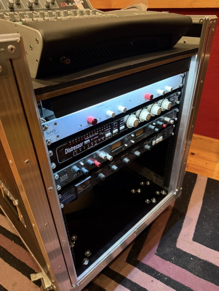 Empirical Labs Distressor EL8X - COMO NUEVO de segunda mano · Foto 1 de 2 · Pontevedra · 1495 €
