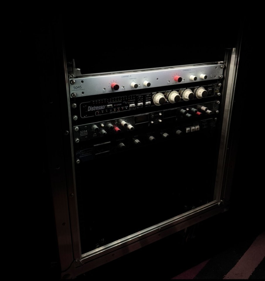 Empirical Labs Distressor EL8X - COMO NUEVO de segunda mano · Foto 2 de 2 · Pontevedra · 1495 €