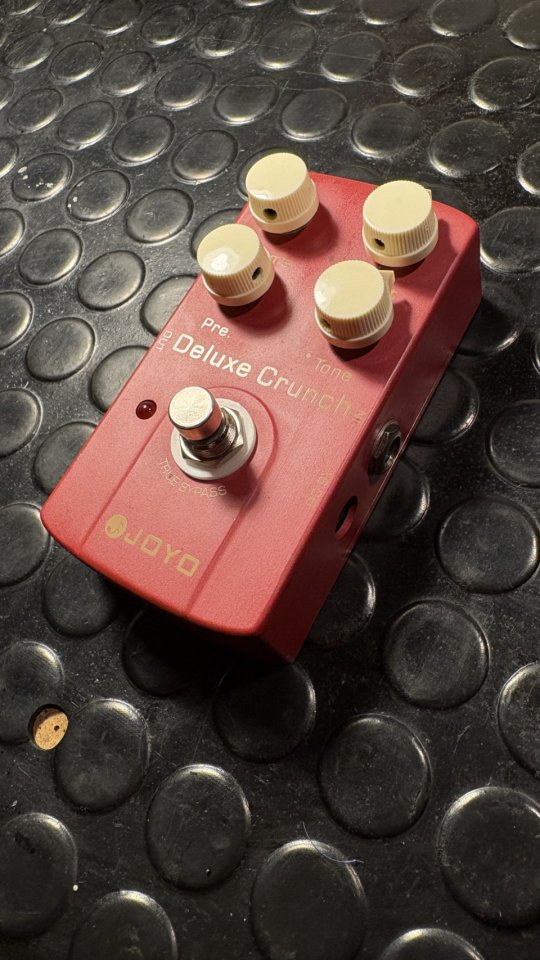 Joyo Deluxe Crunch JF-39 de segunda mano · Foto 3 de 3 · León · 35 €