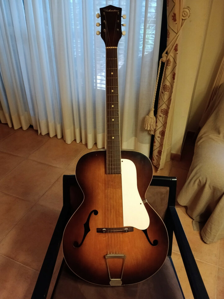 2 guitarras archtop USA años 50/60 para restaurar (también cambio)