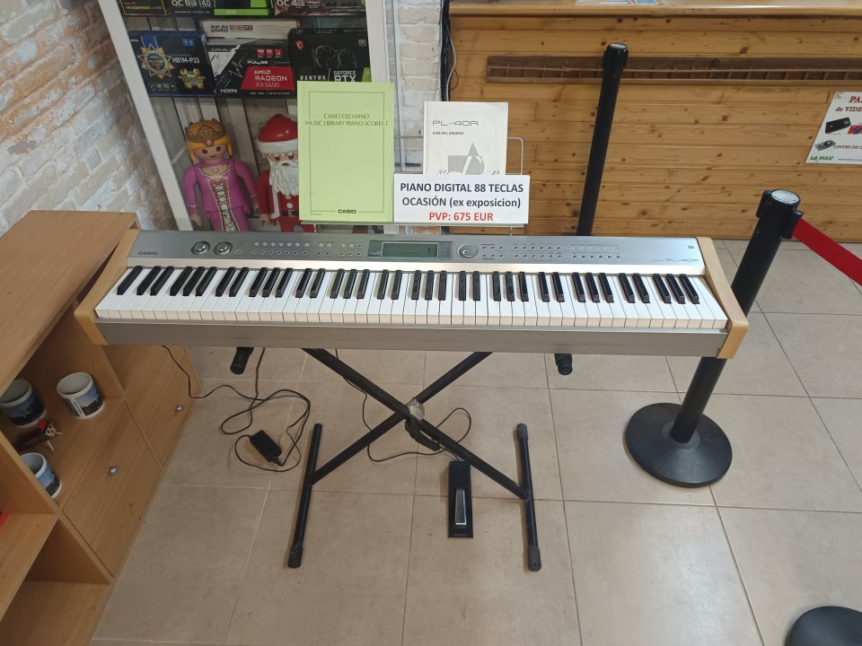 Piano CASIO CELVIANO PL-40R