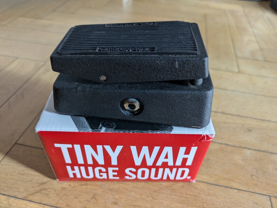 Mini Wah Cry Baby de segunda mano · Foto 2 de 6 · Madrid · 75 €
