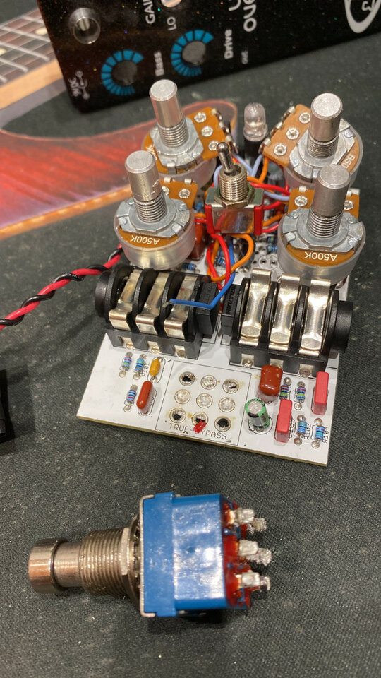 Electro luthier guitarras / ampli / pedales