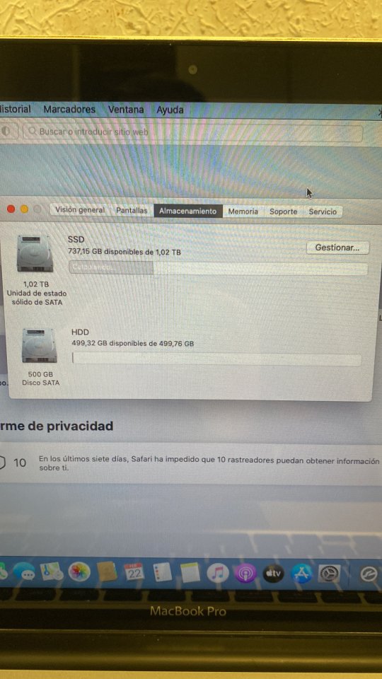 Macbook con programas de guitarra