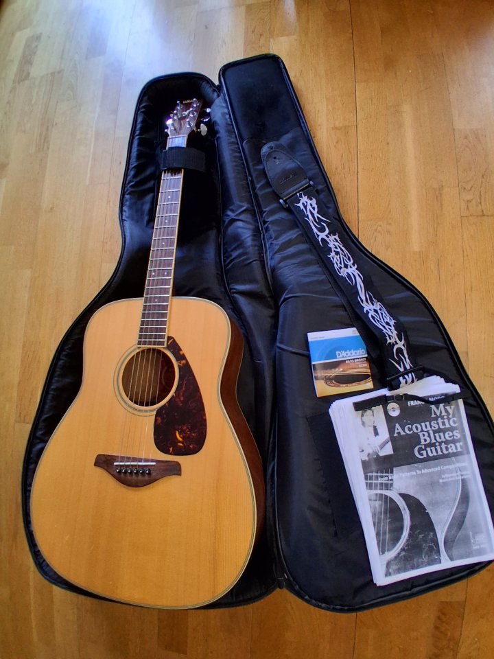 Guitarra acústica Yamaha FG720S de segunda mano · Foto 3 de 7 · Madrid · 220 €