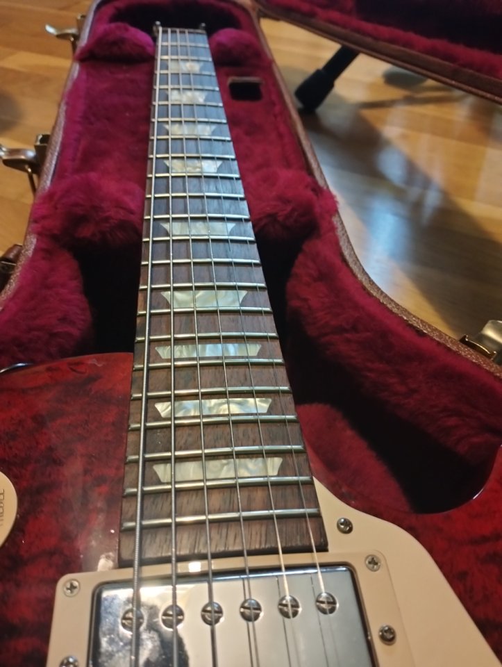 Gibson les paul Studio 2016 de segunda mano · Foto 2 de 9 · Ávila · 900 €