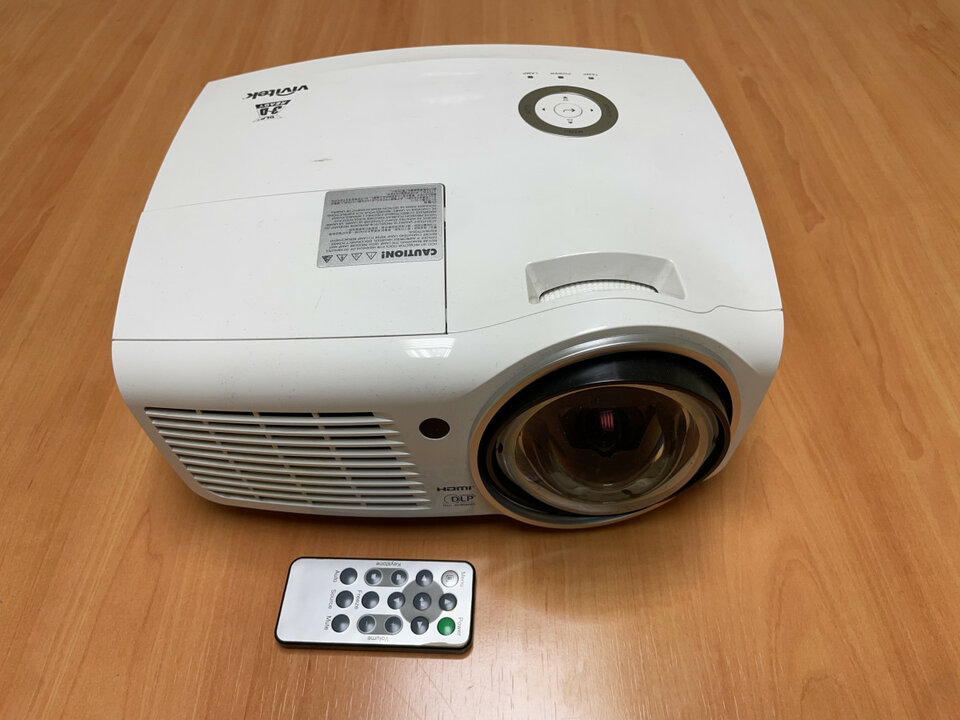 Proyector VIVITEK D871ST