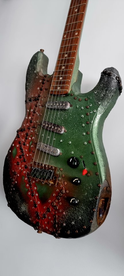 Mika Custom Art Guitars de segunda mano · Foto 3 de 7 · Madrid · 130 €