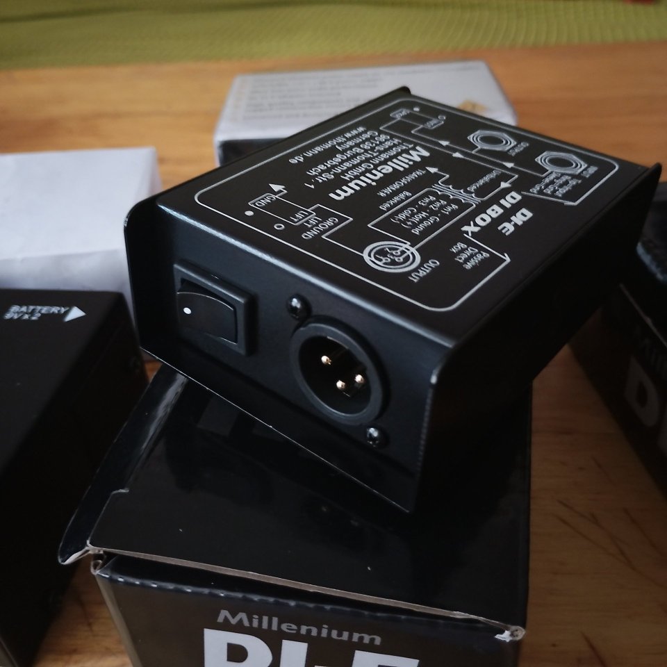 Varías DI box y alimentación micro 48v de segunda mano · Foto 2 de 6 · Valencia · 55 €