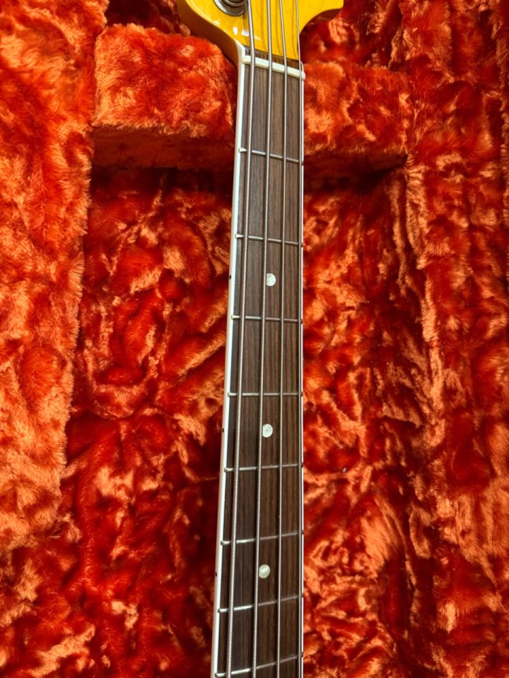 Fender jazz basa american vintage II 66 de segunda mano · Foto 6 de 10 · Ciudad Real · 1850 €