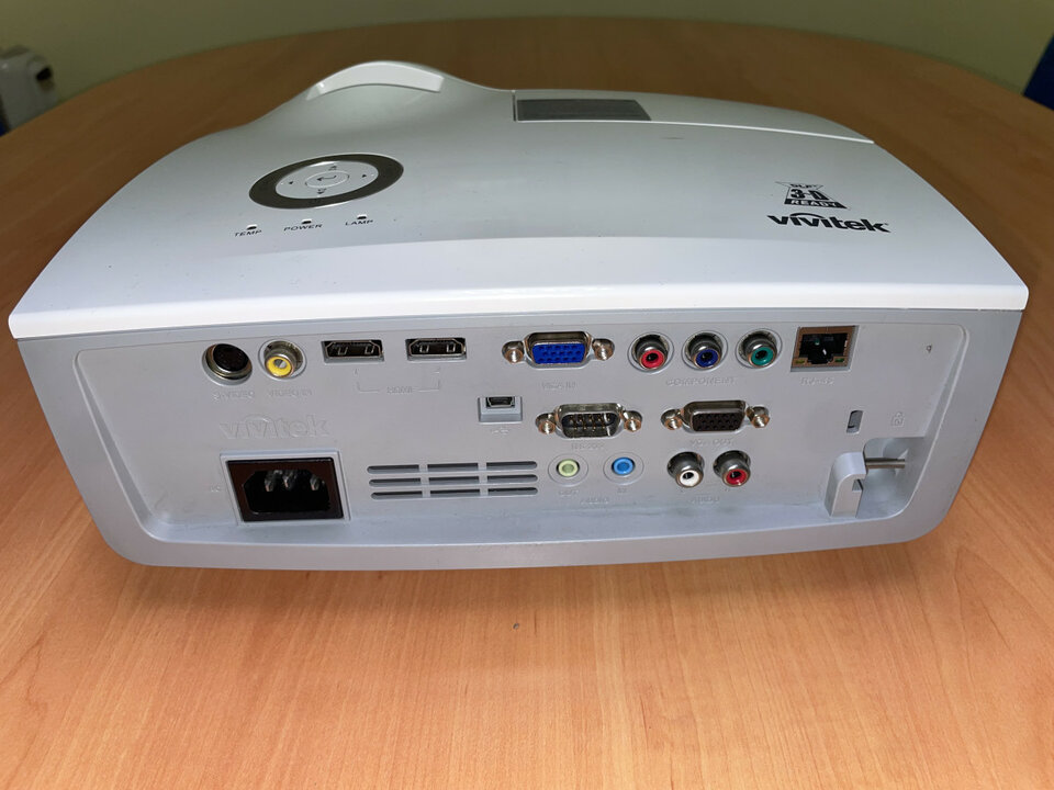 Proyector VIVITEK D871ST