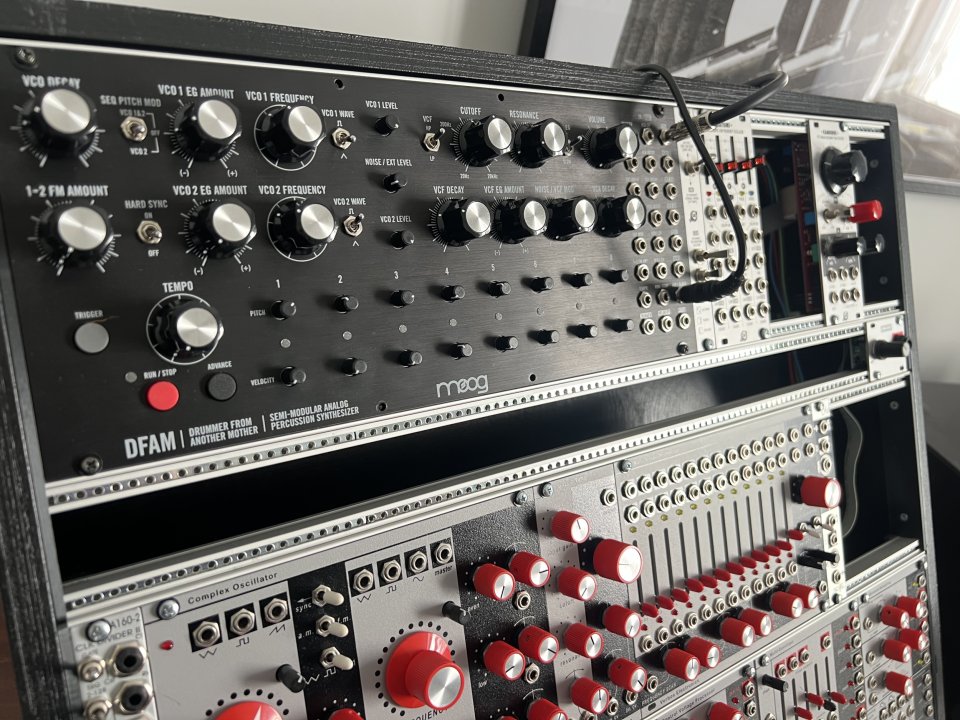 Sistema eurorack Verbos electronics DFAM Xaoc devices de segunda mano · Foto 3 de 10 · Asturias · 6000 €