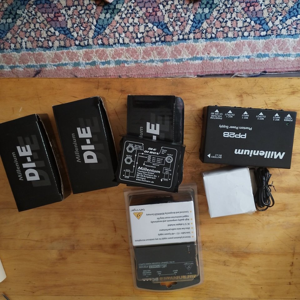 Varías DI box y alimentación micro 48v de segunda mano · Foto 3 de 6 · Valencia · 55 €