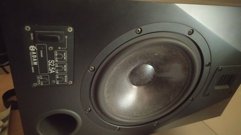 Monitor ADAM S 2.5A de segunda mano · Foto 2 de 2 · Madrid · 1400 €