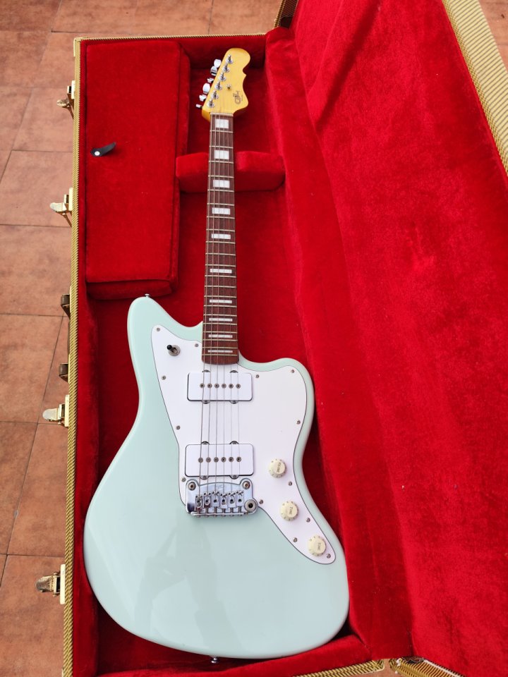 Jazzmaster G&L Doheny Tribute Surf green con maletin opcional