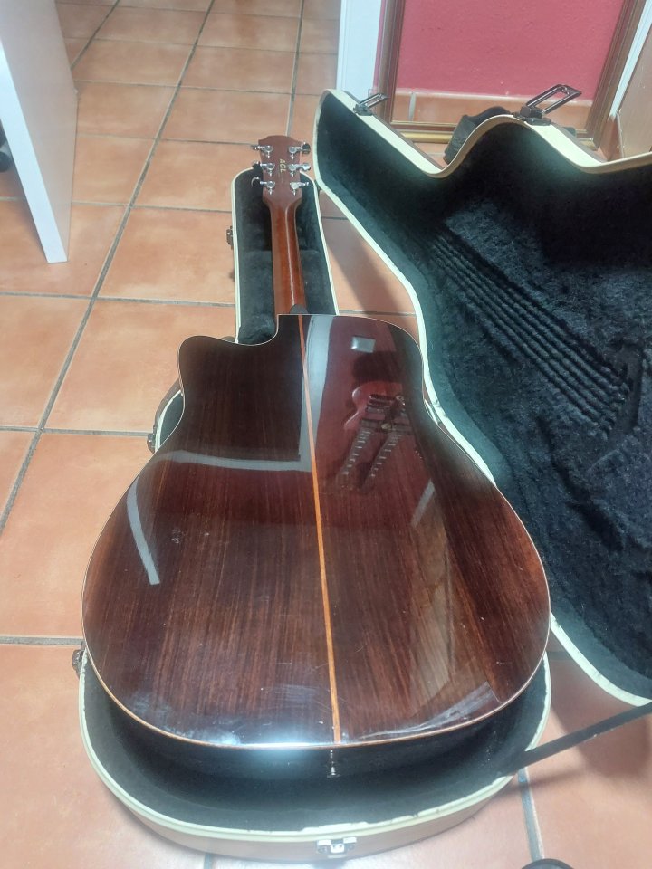 Yamaha A3R. Guitarra Acústica