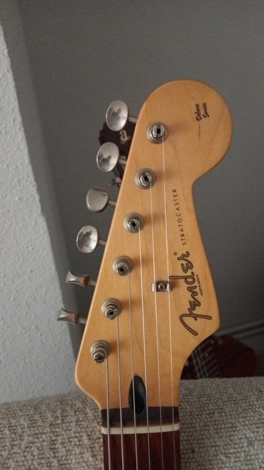 Fender deluxe stratocaster powerhouse