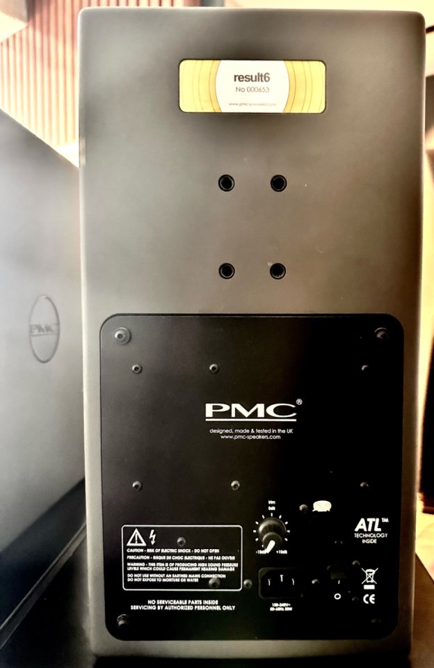 PMC Result 6 + Curuxa Custom stands de segunda mano · Foto 6 de 8 · Madrid · 2300 €